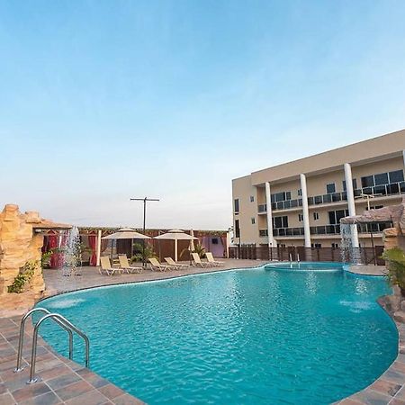 The Platinum Bay Hotel Berekuso Exterior photo